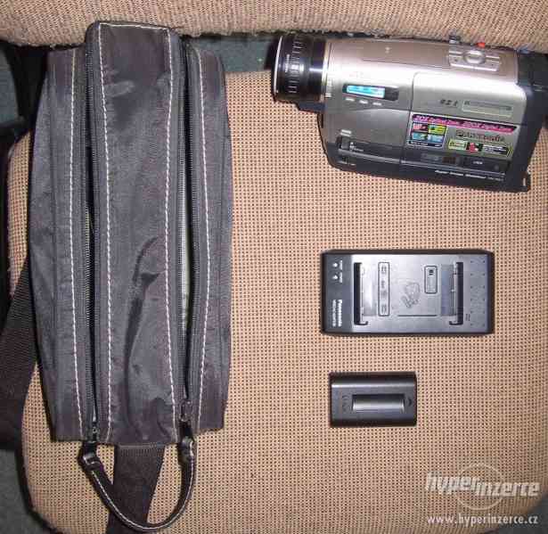 Videokamera Panasonic VHS NV-RZ1EG - foto 1