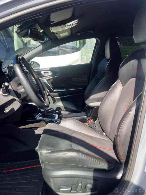 Kia ProCeed 1,6   TGDi - foto 19