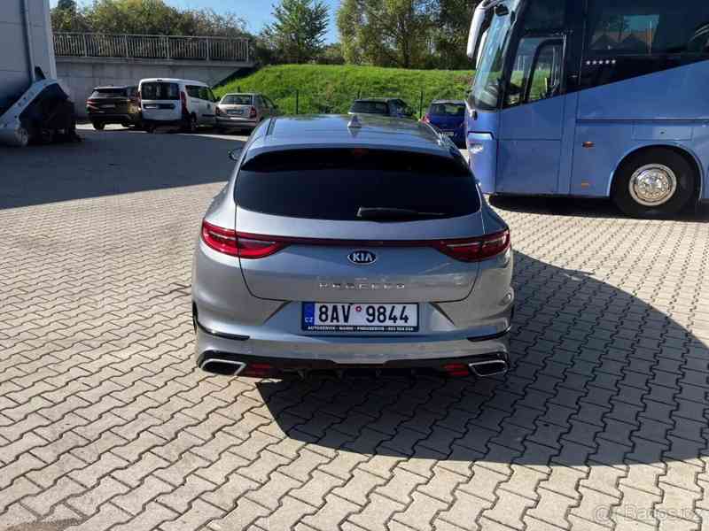 Kia ProCeed 1,6   TGDi - foto 18