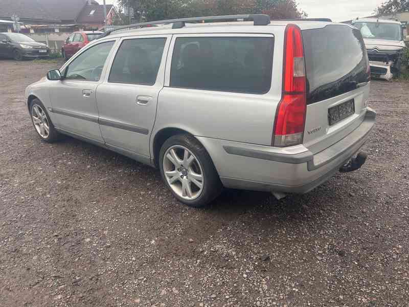 Volvo V70 2,4D 120KW D5244T prodám náhradní díly - foto 4