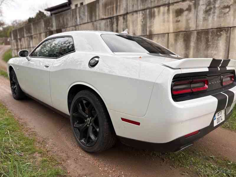 Dodge Challenger 3,6   L V6 - foto 10