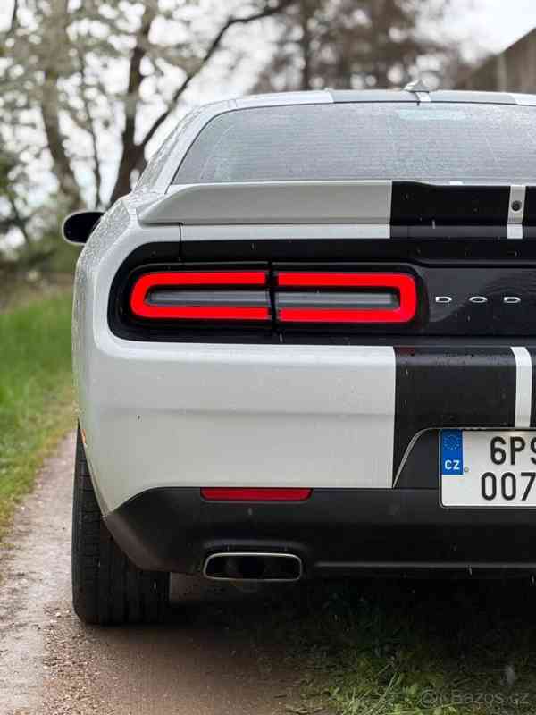 Dodge Challenger 3,6   L V6 - foto 19
