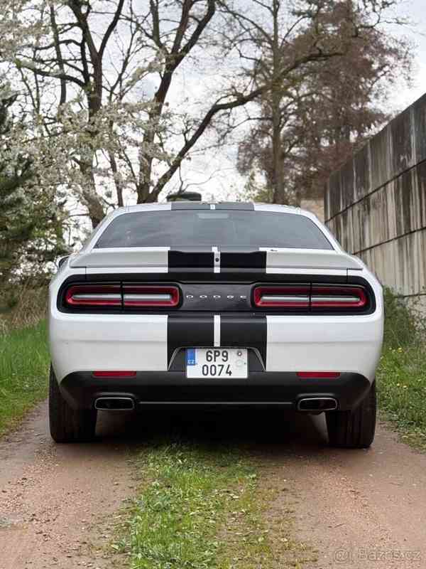 Dodge Challenger 3,6   L V6 - foto 18