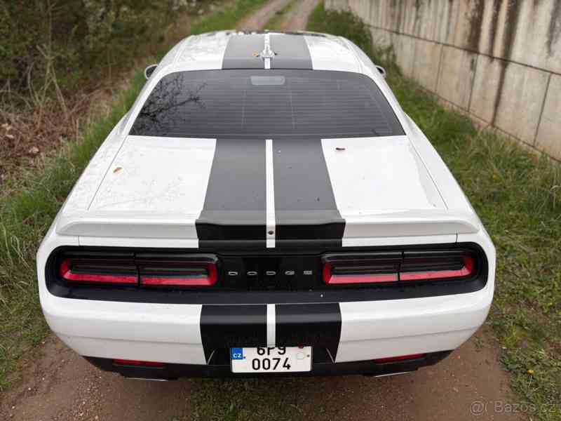 Dodge Challenger 3,6   L V6 - foto 8