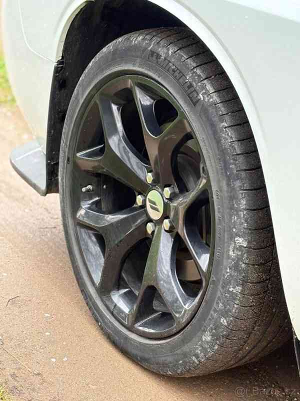Dodge Challenger 3,6   L V6 - foto 7