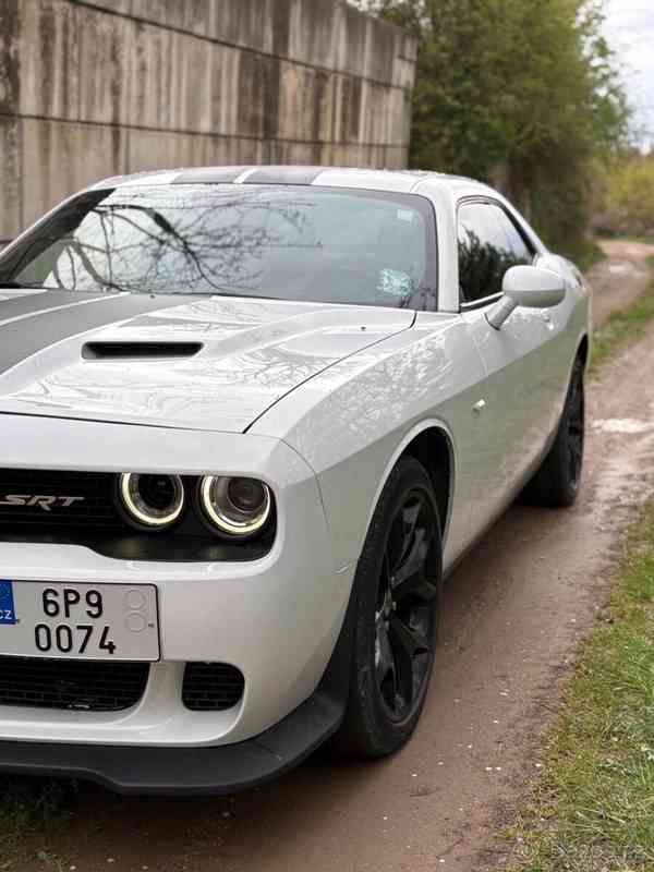 Dodge Challenger 3,6   L V6 - foto 5