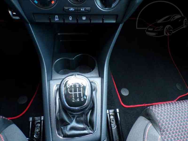 Škoda Rapid 1,2 TSI-77KW XENONY - foto 8