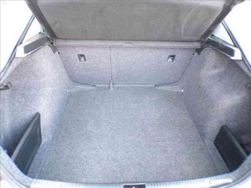 Škoda Rapid 1,2 TSI-77KW XENONY - foto 11