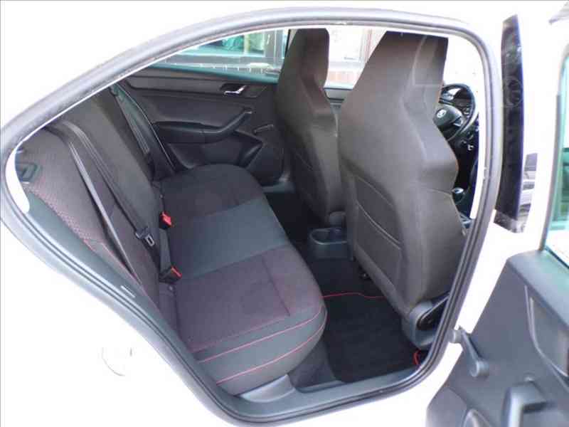 Škoda Rapid 1,2 TSI-77KW XENONY - foto 12