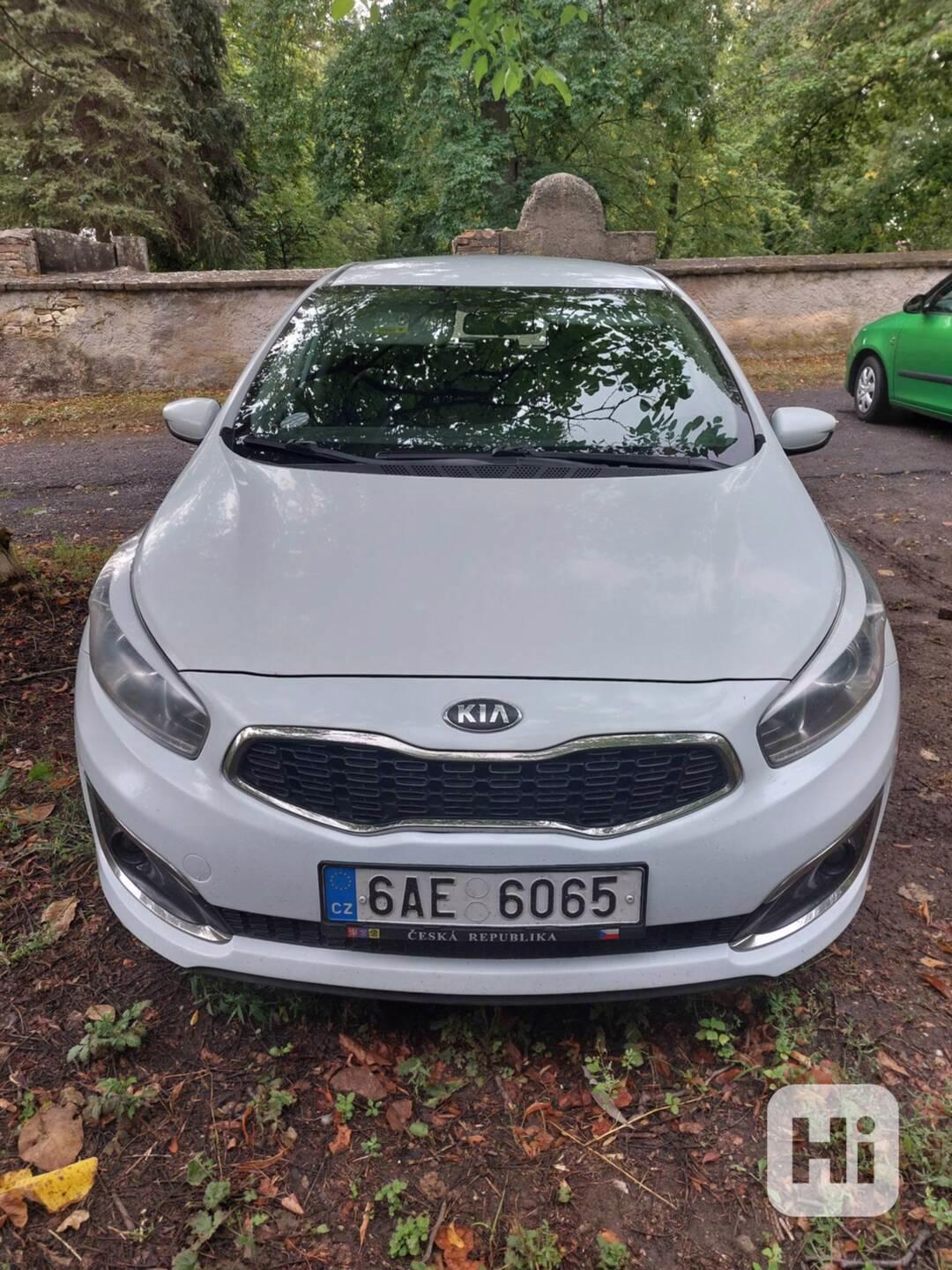 Kia ceed 1.6 crdi 100kw - foto 1