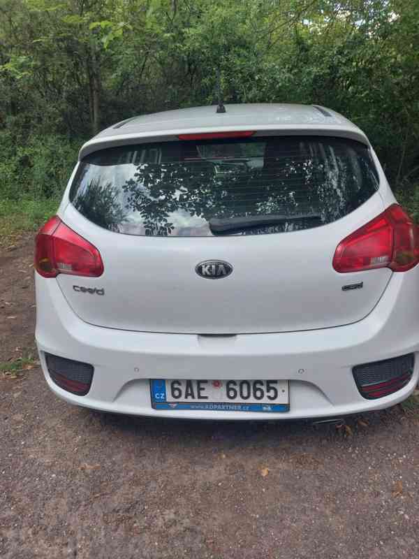 Kia ceed 1.6 crdi 100kw - foto 6
