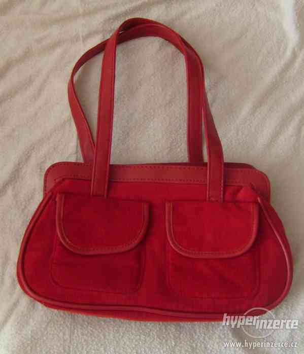 Krásná červená kabelka - foto 1
