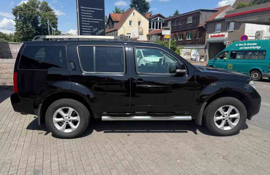 Nissan Pathfinder 2.5 dCi Comfort AUT. 126kw - foto 7