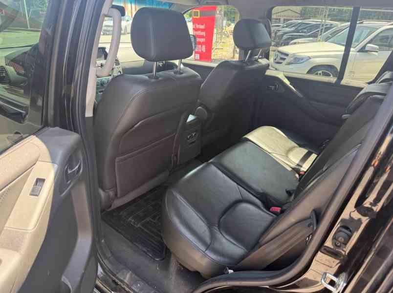 Nissan Pathfinder 2.5 dCi Comfort AUT. 126kw - foto 12