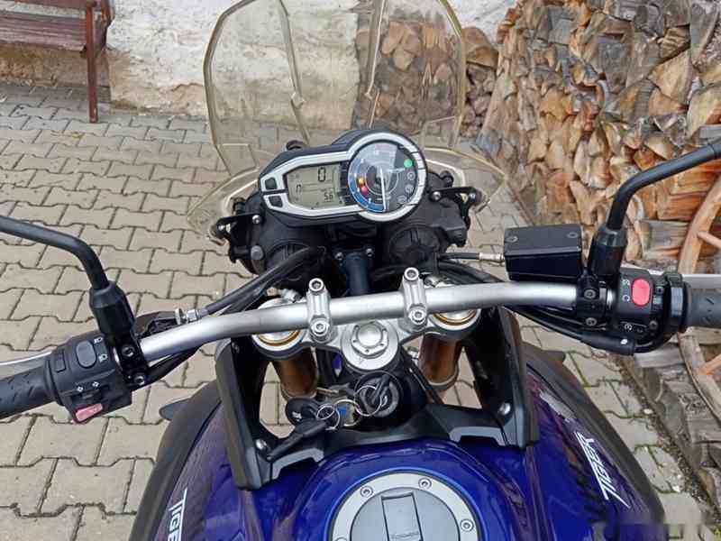 TRIUMPH TIGER 800 XR - foto 12