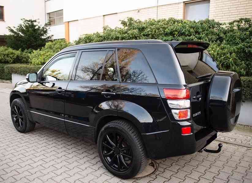 Suzuki Grand Vitara 3.2i V6 20 Year Aut. benzín 171kw - foto 5