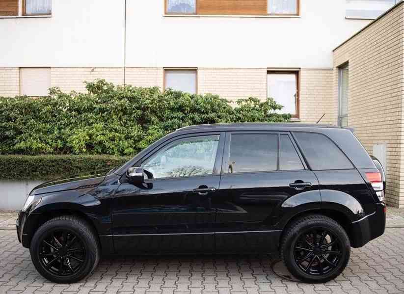 Suzuki Grand Vitara 3.2i V6 20 Year Aut. benzín 171kw - foto 6