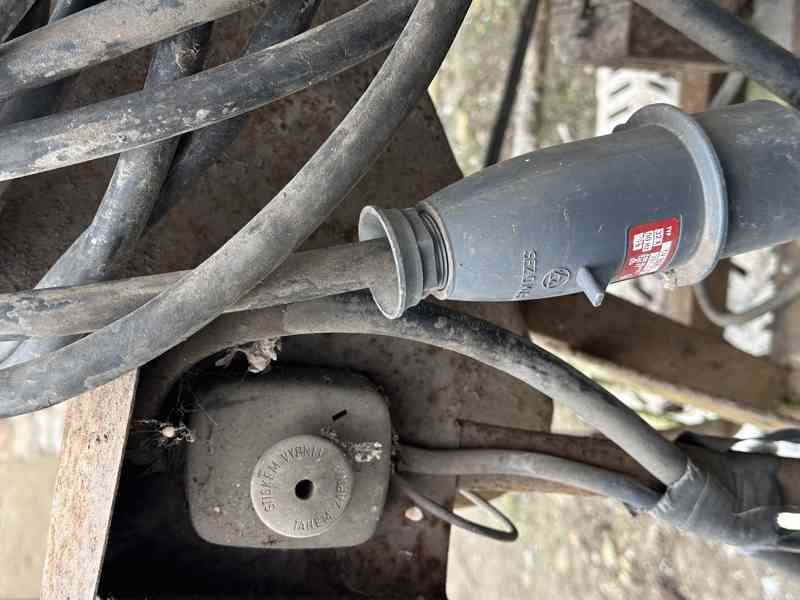 Stavební míchačka na beton  - foto 4