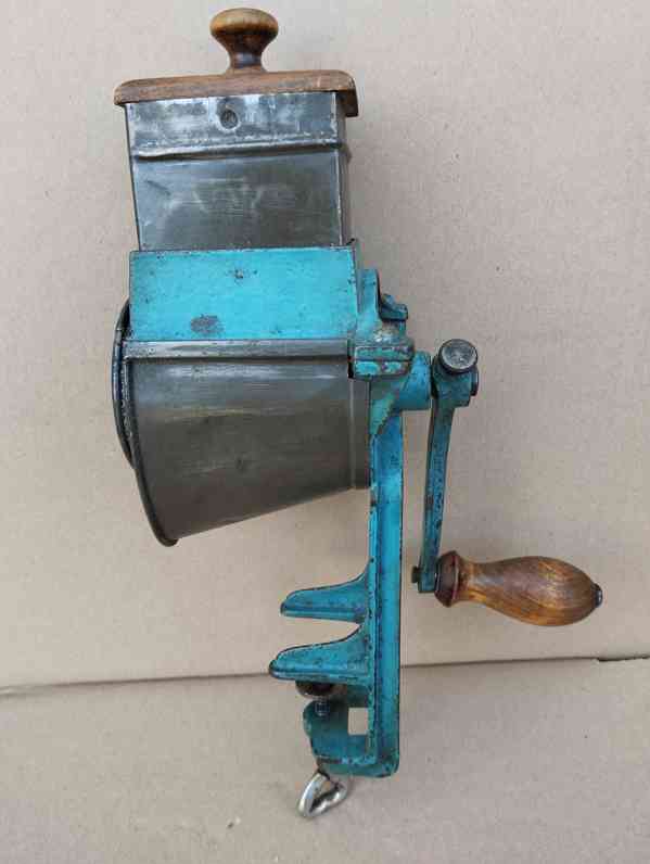 Starý mlýnek na strouhanku KOSMOS - zachovalý - foto 6