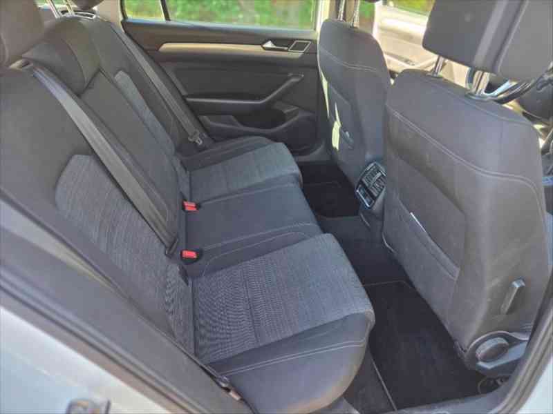 Volkswagen Passat 1,5   2020 - 110kW - foto 4