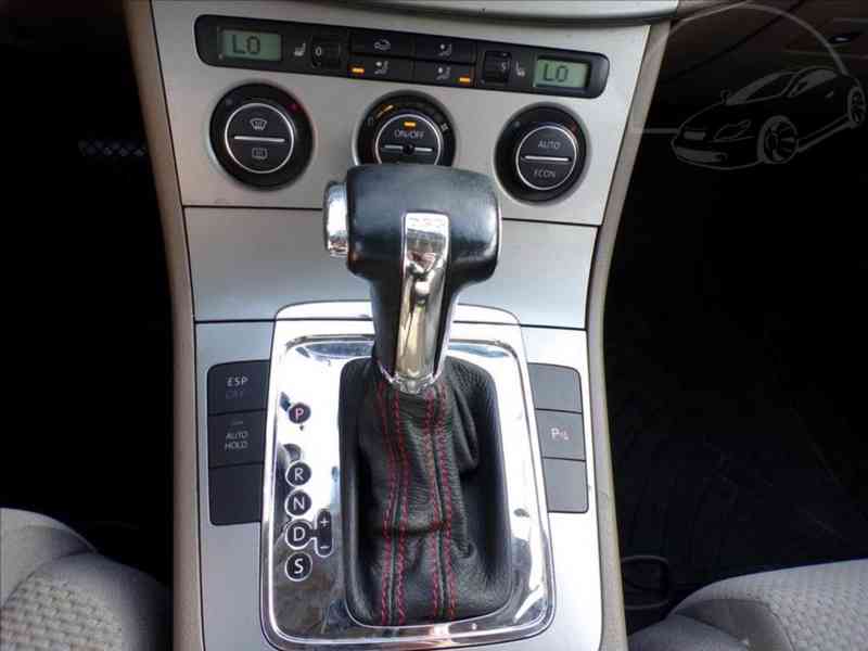 Volkswagen Passat 2,0 TDI DSG - foto 7