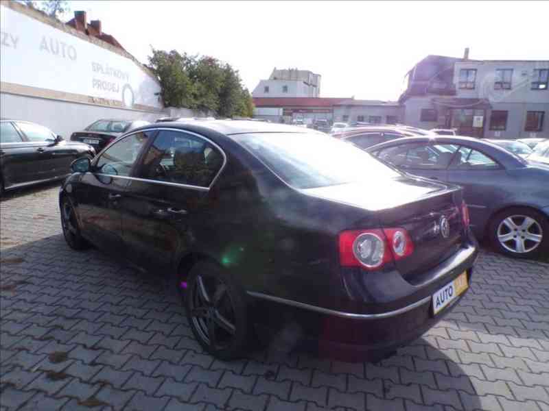 Volkswagen Passat 2,0 TDI DSG - foto 3