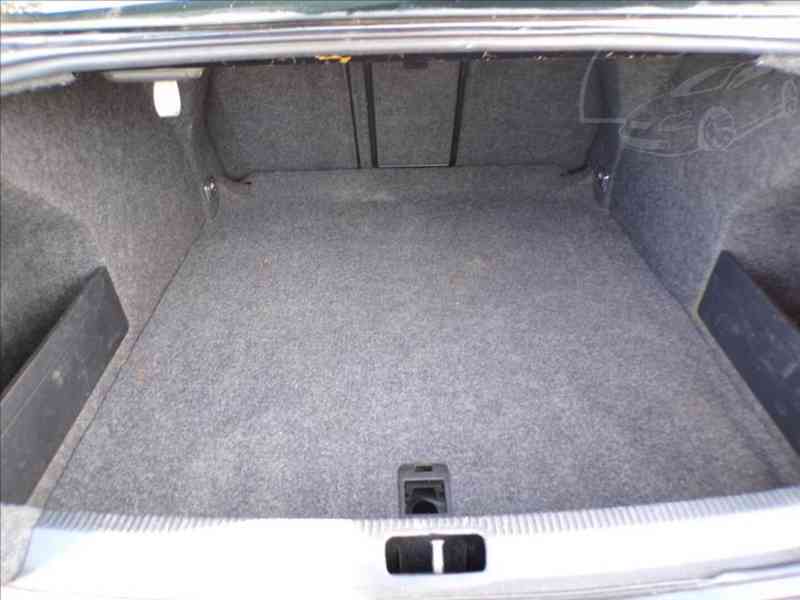 Volkswagen Passat 2,0 TDI DSG - foto 10