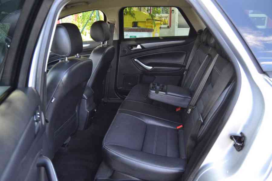 Ford Mondeo 2.0 TDCI 103kW Champions Edition kombi - foto 10