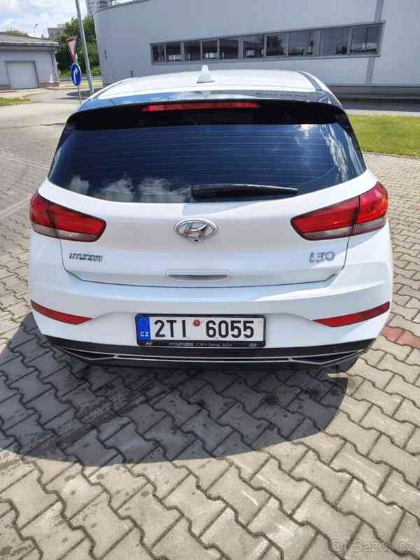 Hyundai i30 1,5   HB MT - foto 6