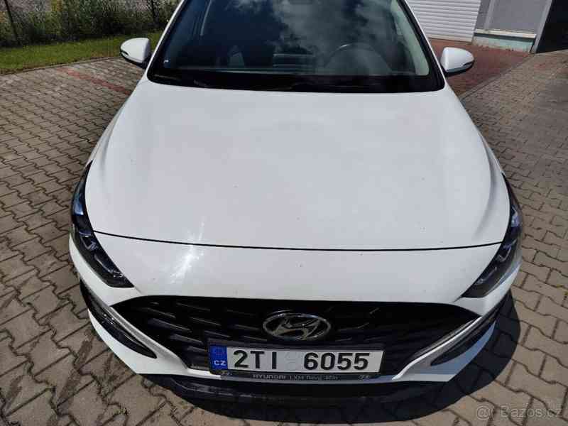 Hyundai i30 1,5   HB MT - foto 2