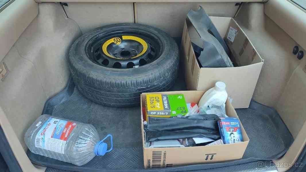 Volkswagen Passat 2,8   B5,5/B5.5 AMX V6 benzín - foto 9