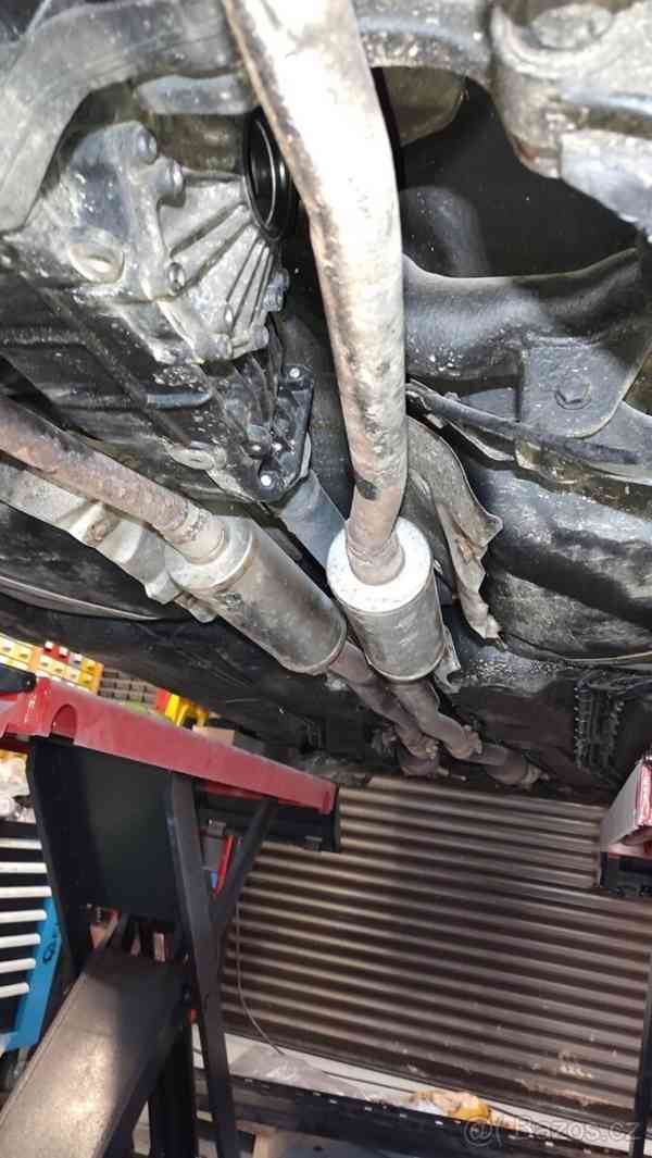 Volkswagen Passat 2,8   B5,5/B5.5 AMX V6 benzín - foto 19