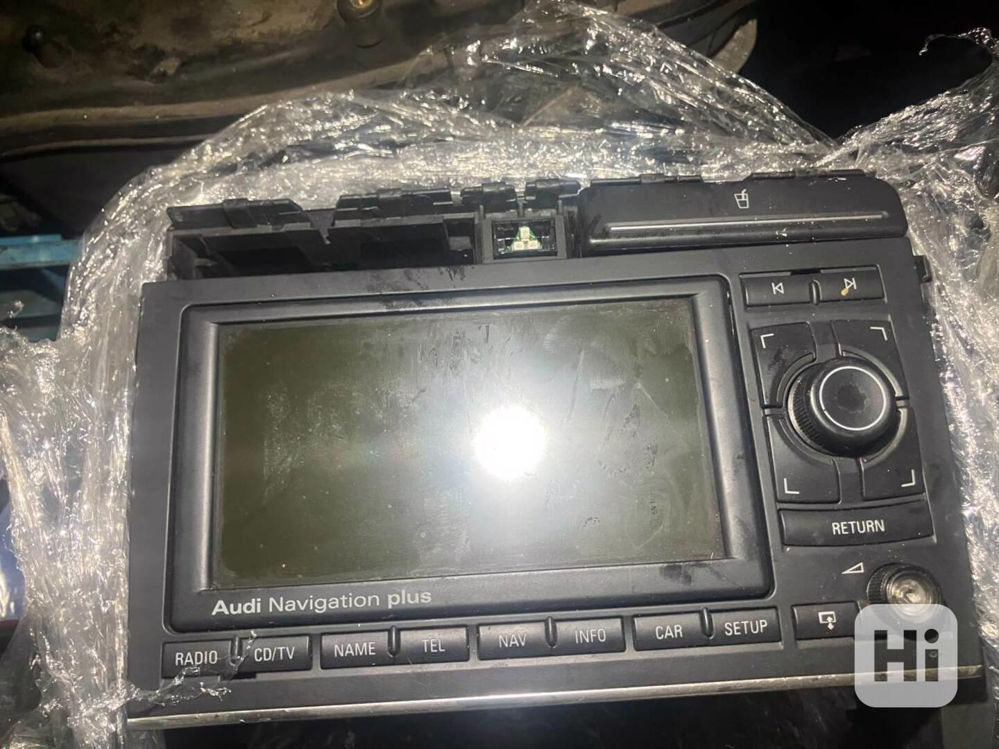 AUDI A4,B6,B7 RNS-E RADIO navi CZ MENU-8E0035192Q - foto 1