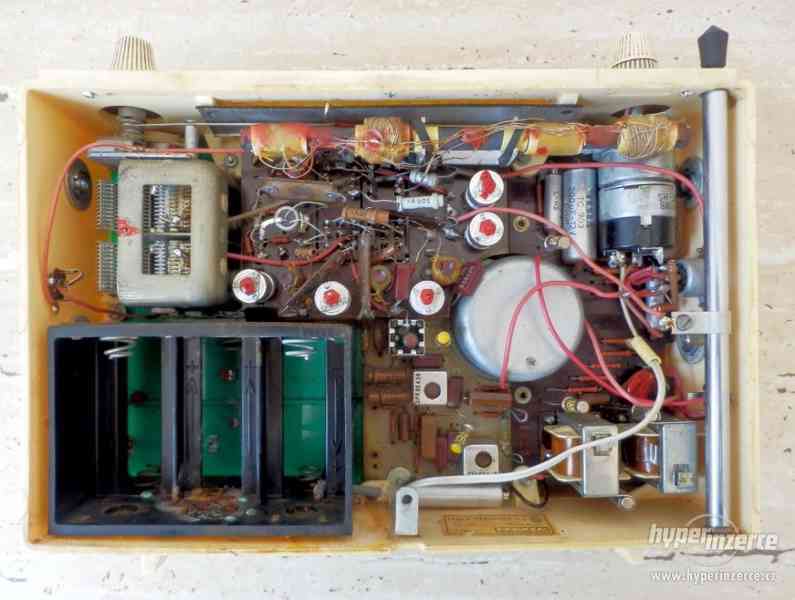 Staré plně funkční tranzistorové rádio TESLA JALTA T61 - foto 8
