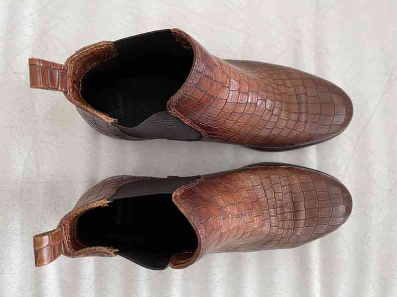 Kotníčkové boty Baťa  - foto 4
