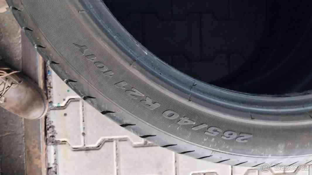 Prodám 2 x letní pneu Pirelli 265/40/21 - foto 5