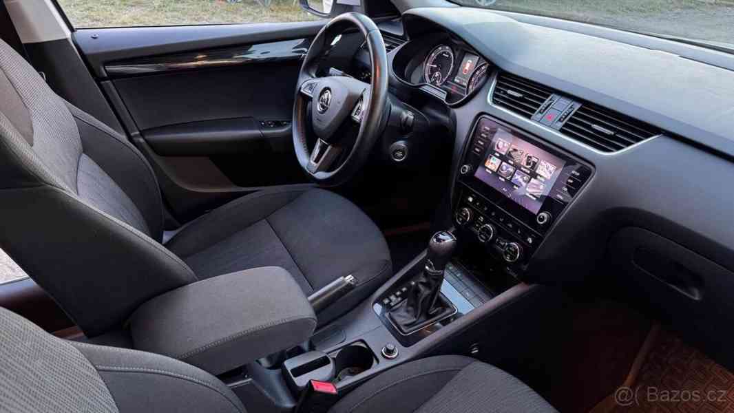 Škoda Octavia 1,5 TSI 110 kW DSG Style - foto 8