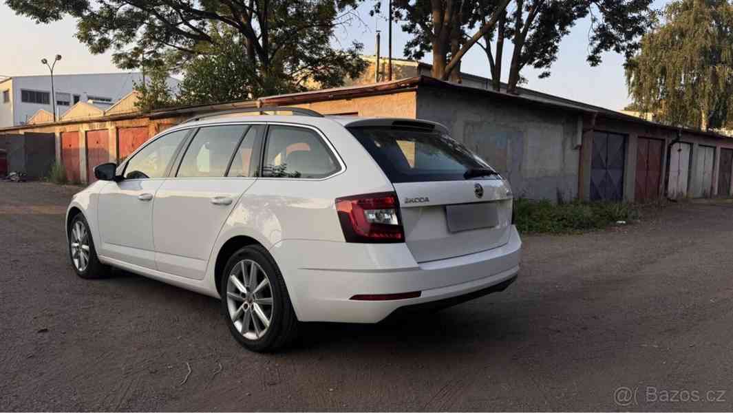 Škoda Octavia 1,5 TSI 110 kW DSG Style - foto 10