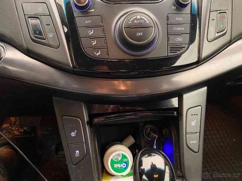 Hyundai i40 1,7   100kW-220tkm bílá automat - foto 13