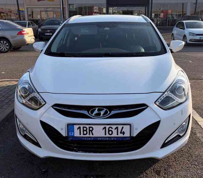 Hyundai i40 1,7   100kW-220tkm bílá automat - foto 16