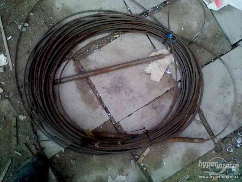 Stavební vrátek včetně konstrukce s plošinou - foto 4