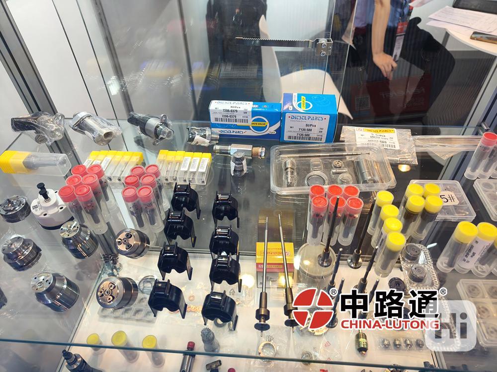 Diesel Fuel Injector Nozzles L229PBC - foto 1