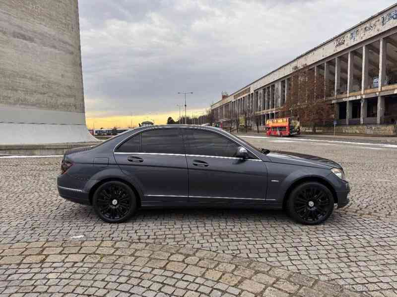 Mercedes-Benz Třídy C 2,2   w204 cdi automat. - foto 12