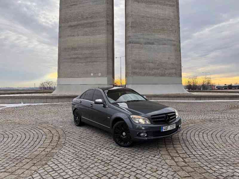 Mercedes-Benz Třídy C 2,2   w204 cdi automat. - foto 11