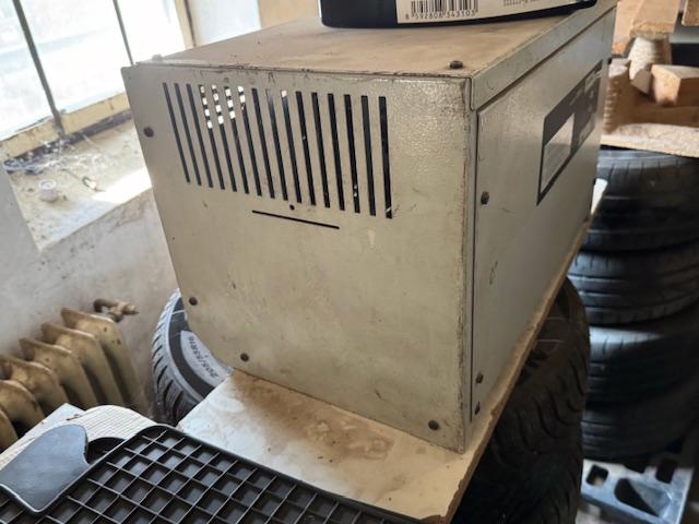 Nabíječka trakčních baterií - foto 2