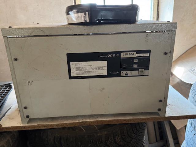 Nabíječka trakčních baterií