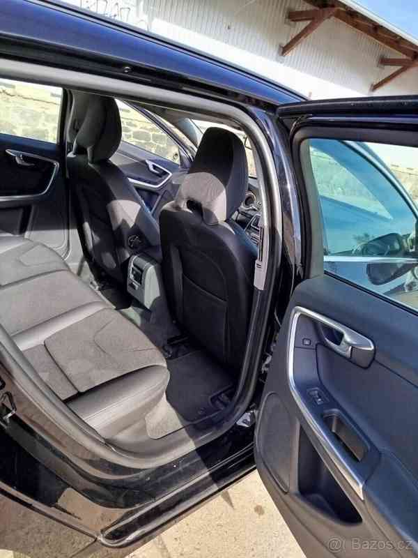 Volvo V60 2,0 2012r. Diesel - foto 16