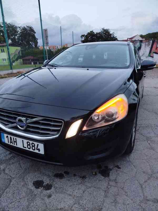 Volvo V60 2,0 2012r. Diesel - foto 7