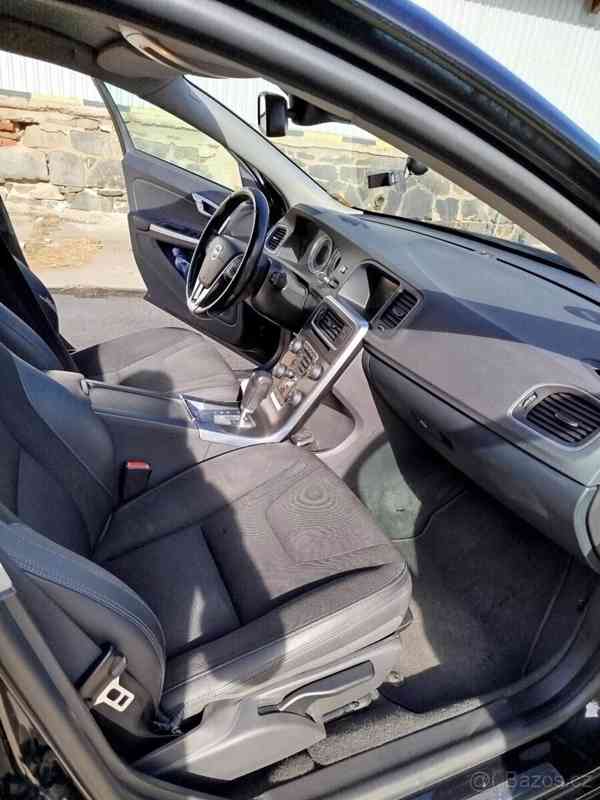 Volvo V60 2,0 2012r. Diesel - foto 13