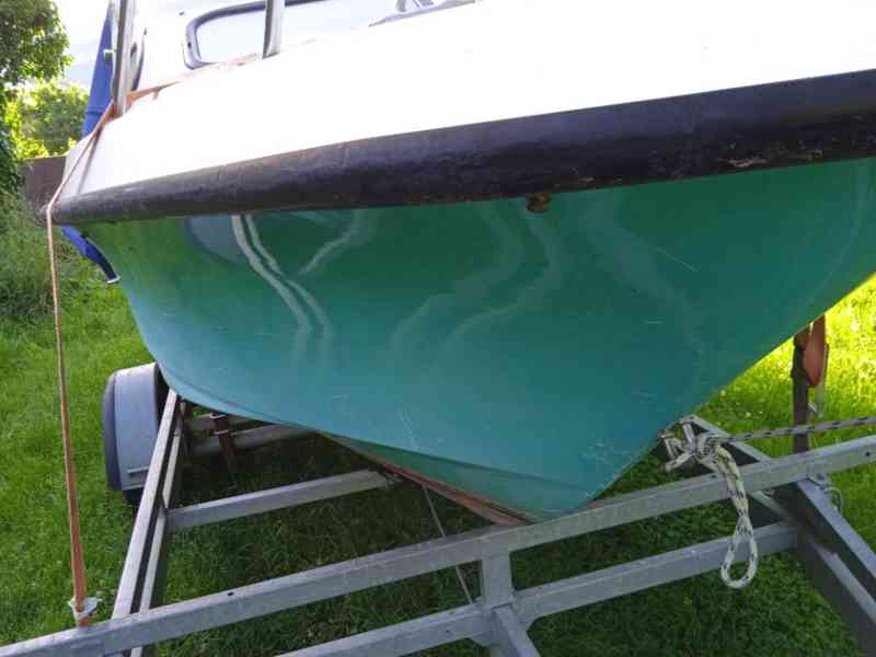 kajutová loď Shetland 570 motor Johnson 50 - foto 33